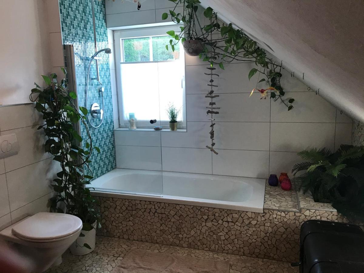 Campbell'S Ridge - Familienzimmer Im Kurviertel Von Bad Orb Exterior foto