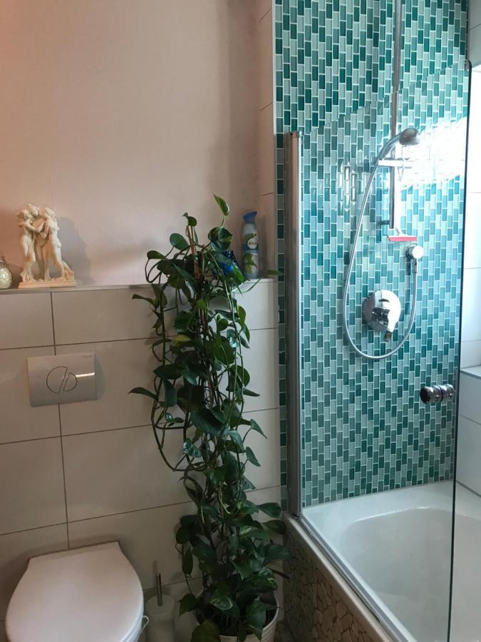 Campbell'S Ridge - Familienzimmer Im Kurviertel Von Bad Orb Exterior foto